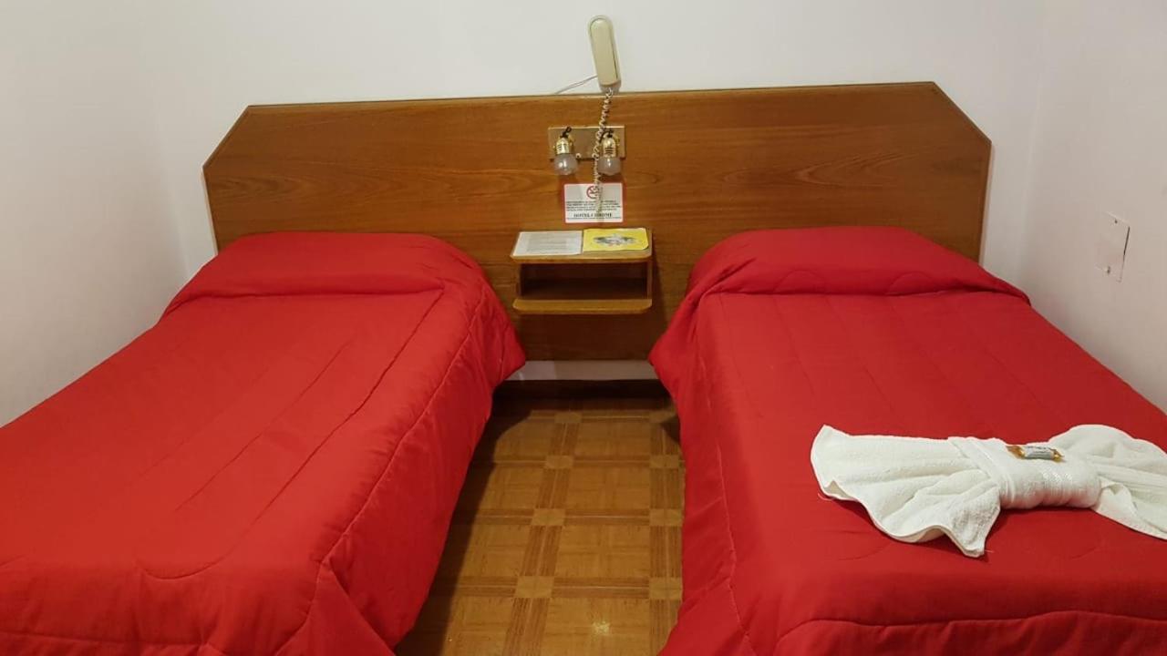 Chrome Hotel Рио-Куарто Экстерьер фото